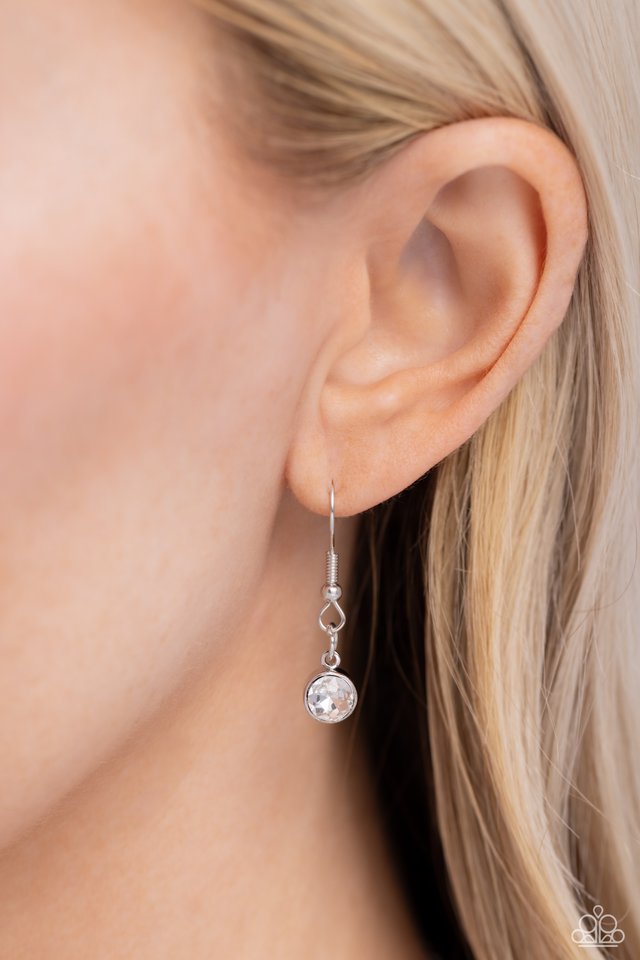 Luxury Laurels - White - Paparazzi Necklace Image