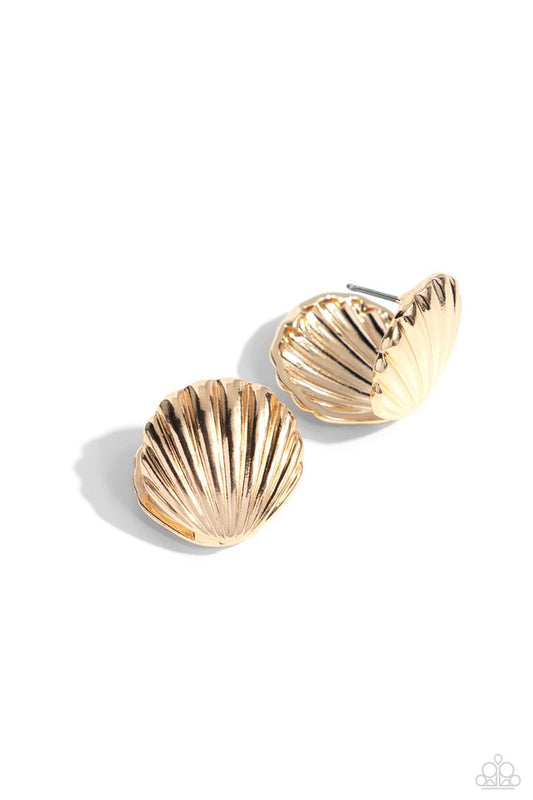 Seashell Surprise - Gold - Paparazzi Earring Image