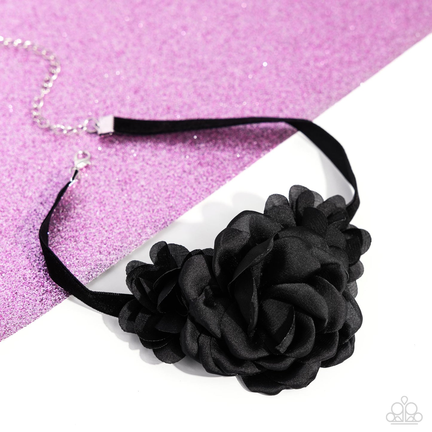 Paparazzi Necklace ~ Very Viscountess - Black