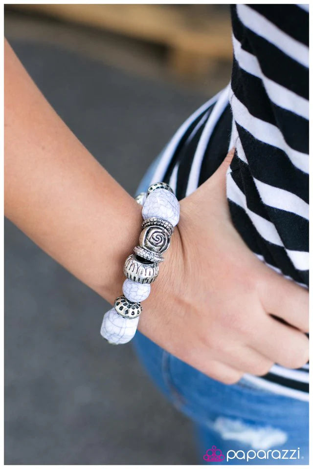Pulsera Paparazzi ~ Rock Steady - Blanca