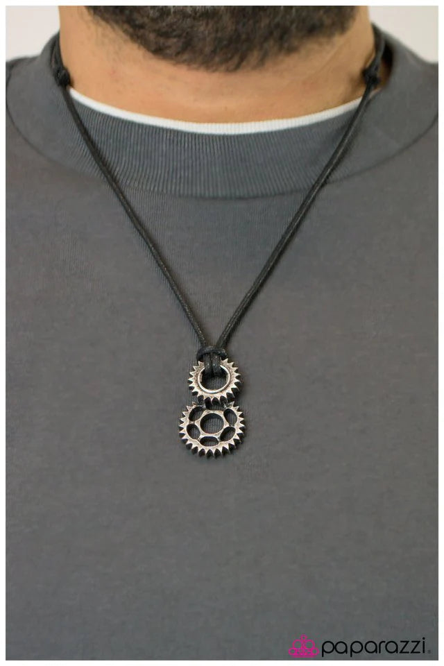 Collar Paparazzi ~ Cambia a la máxima velocidad - Negro