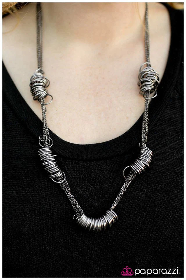 Paparazzi Necklace ~ That Has A Nice Ring To It - Black