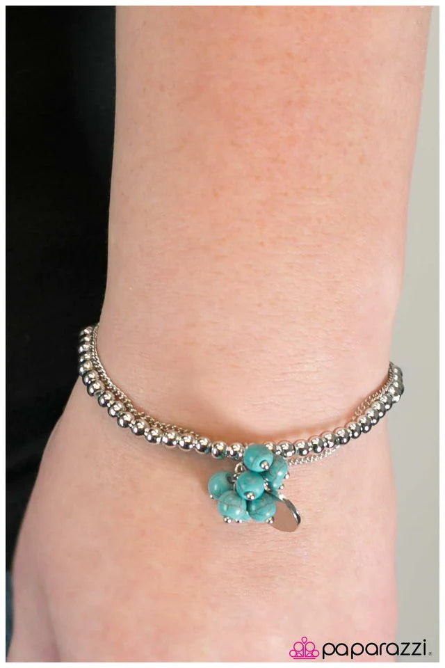 Pulsera Paparazzi ~ La pequeña casa en la pradera - Azul