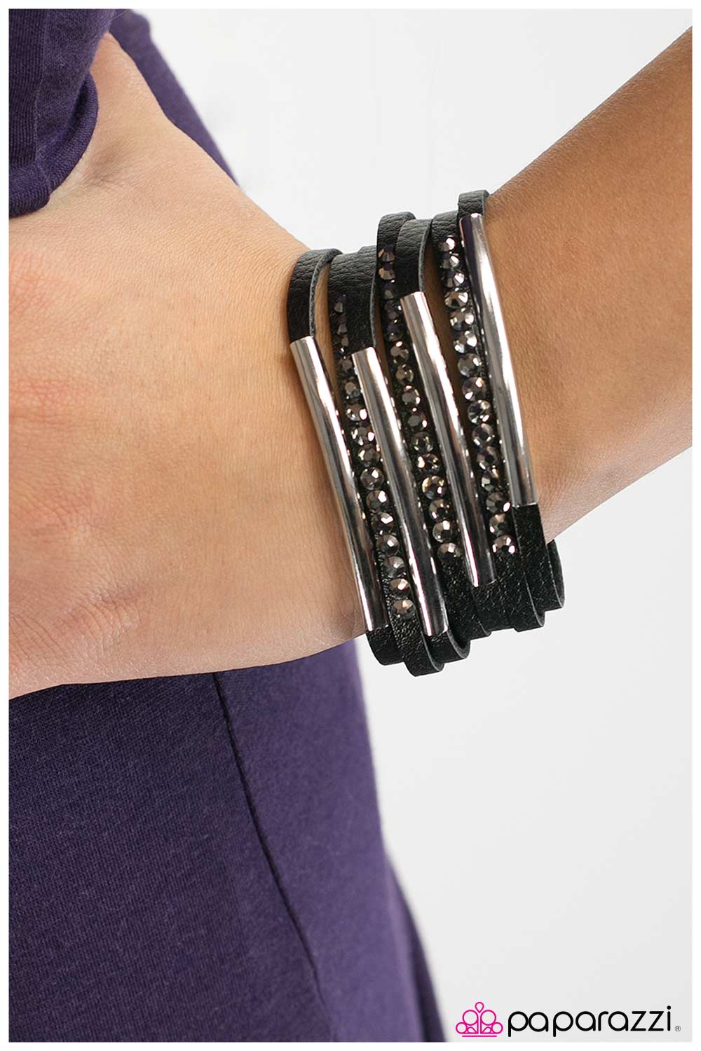 Paparazzi Bracelet ~ Exit Stage Left - Black