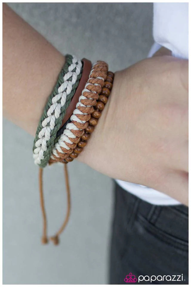 Pulsera Paparazzi ~ Old School - Marrón