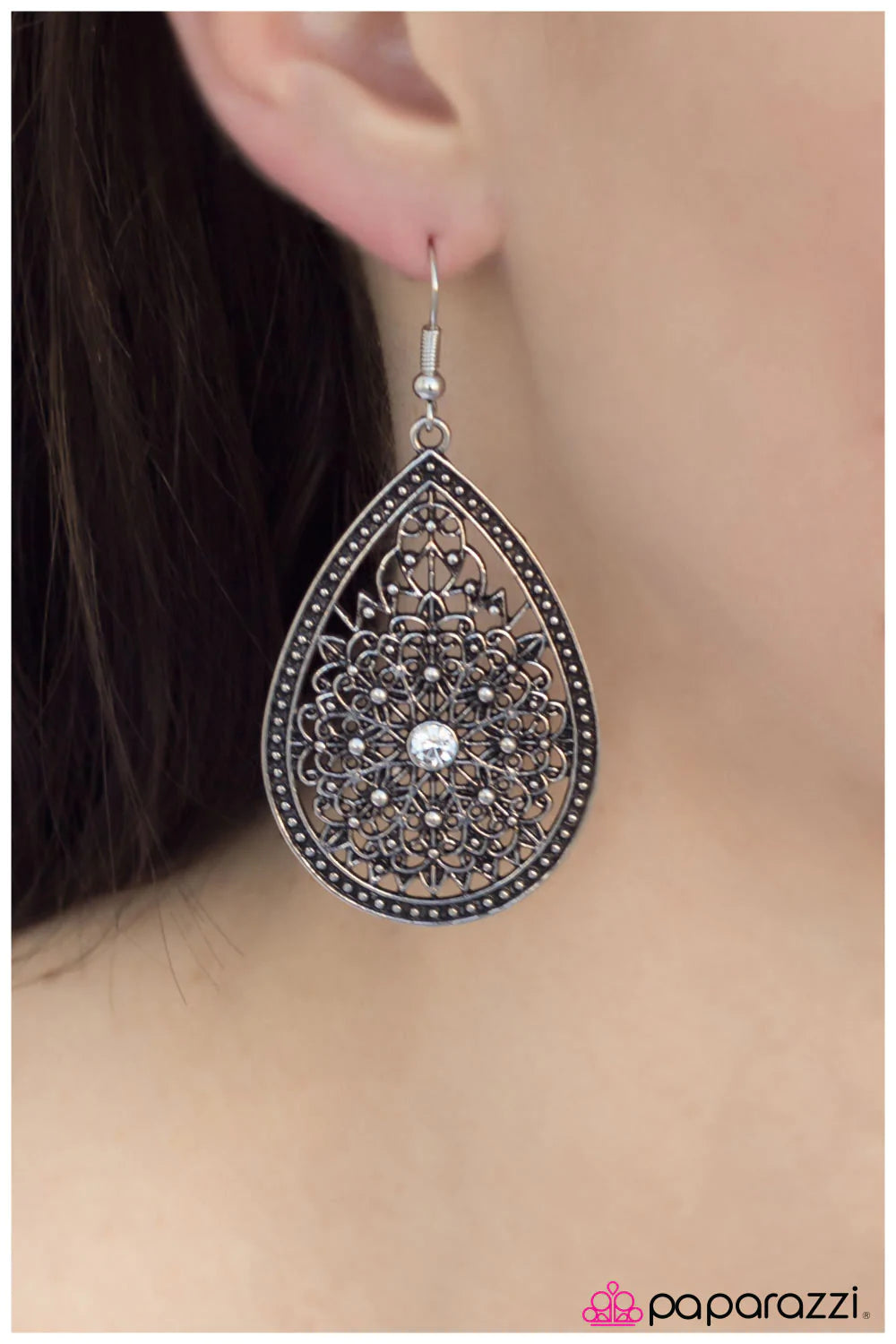 Paparazzi Earring ~ My Queen - White