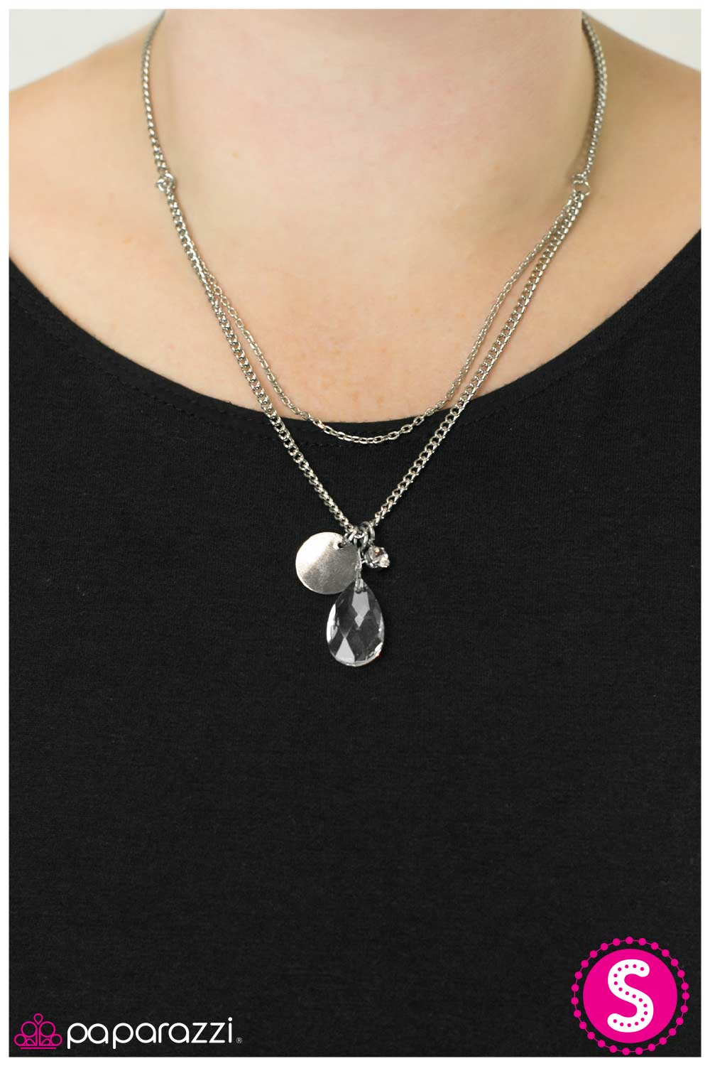 Paparazzi Necklace ~ Viva Las Vegas - White