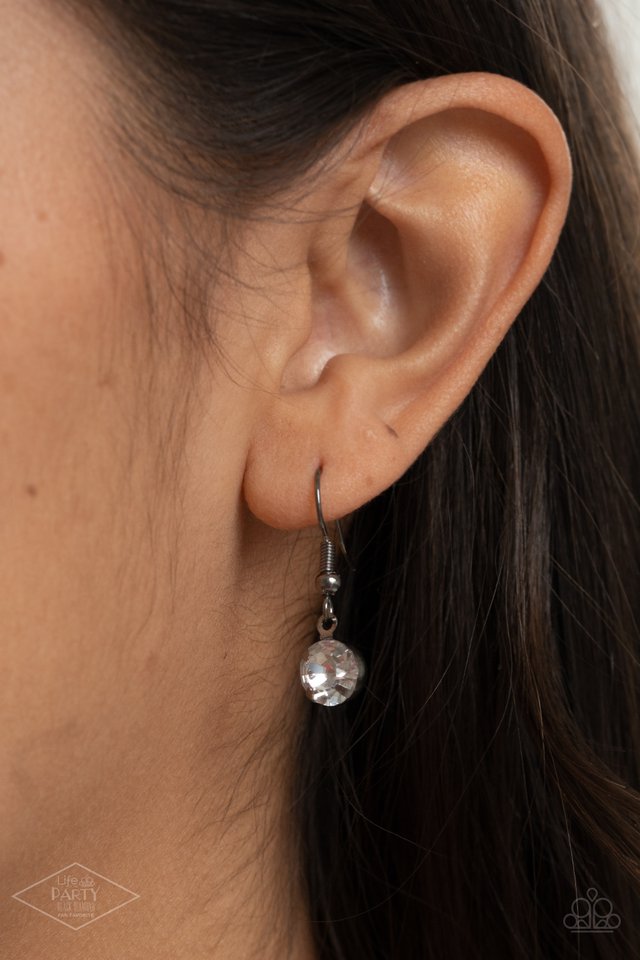 What A Gem - Gunmetal - Paparazzi Necklace Image