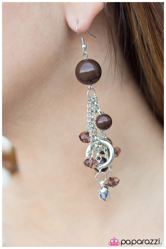 Paparazzi Earring ~ In the Still Of the Night - Brown