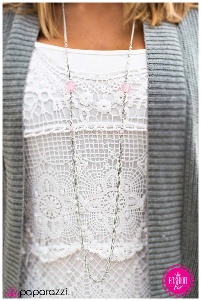 Collar Paparazzi ~ Media noche después de la medianoche - Rosa