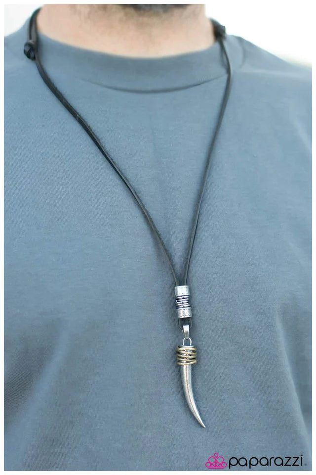 Collar Paparazzi ~ Ojo de Águila - Negro