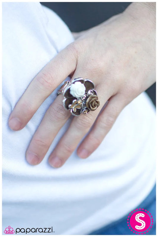 Paparazzi Ring ~ Lady of The Lake - Brown