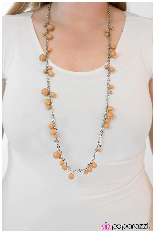 Collar Paparazzi ~ Madame Bovary - Amarillo