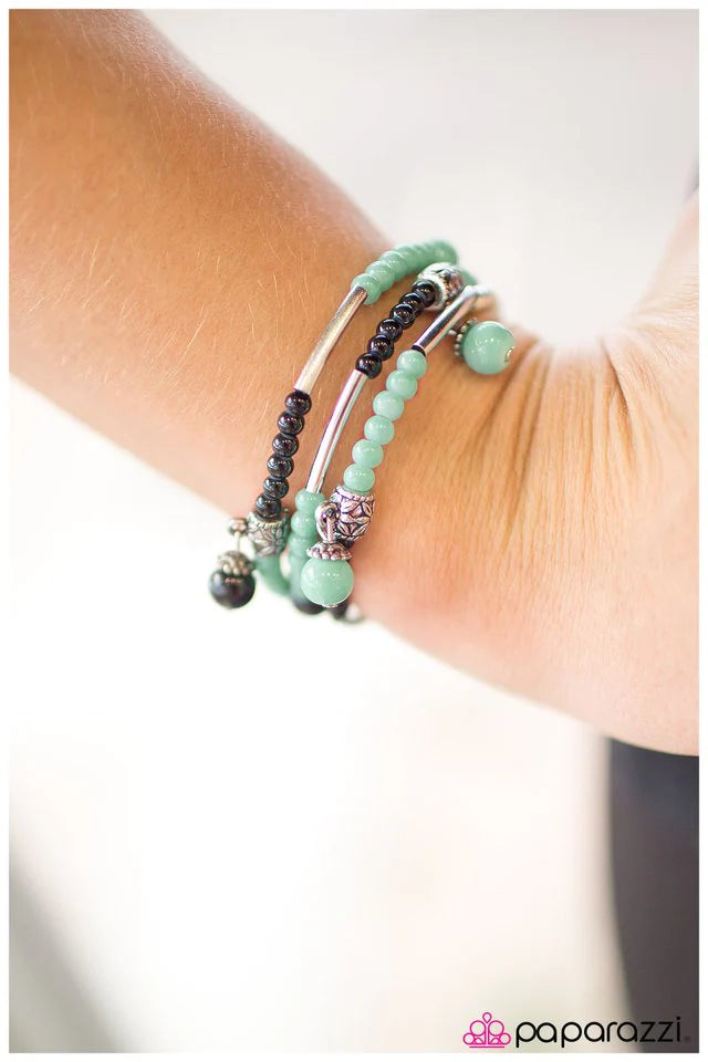 Pulsera Paparazzi ~ Bohemian WRAPsody - Azul