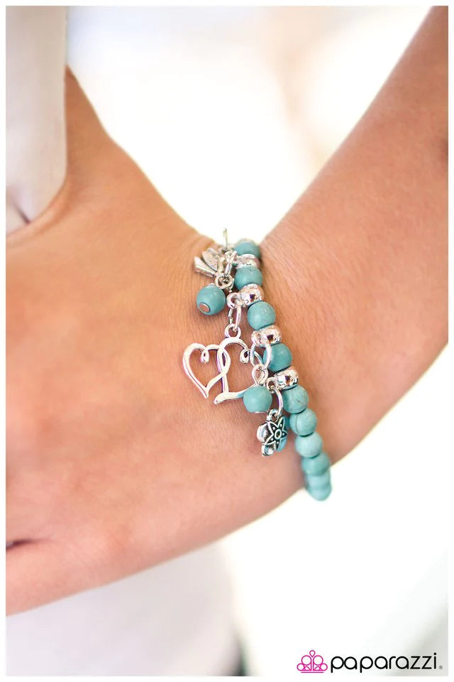 Pulsera Paparazzi ~ Joven y libre - Azul