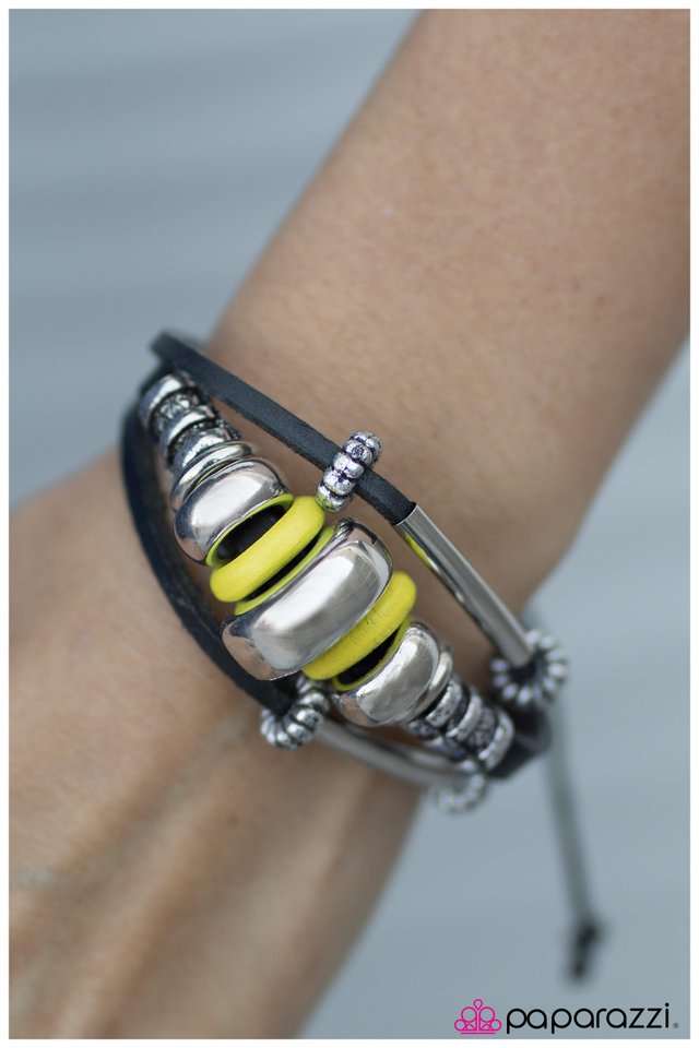 Pulsera Paparazzi ~ Be BRIGHT Back - Negro