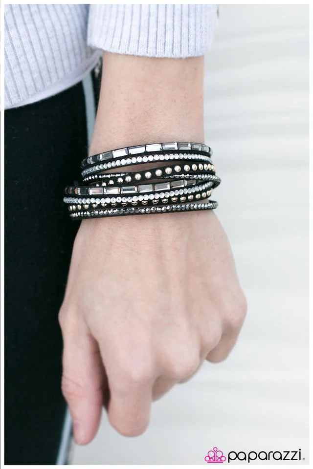 Paparazzi Bracelet ~ Stick It To The Man! - Black