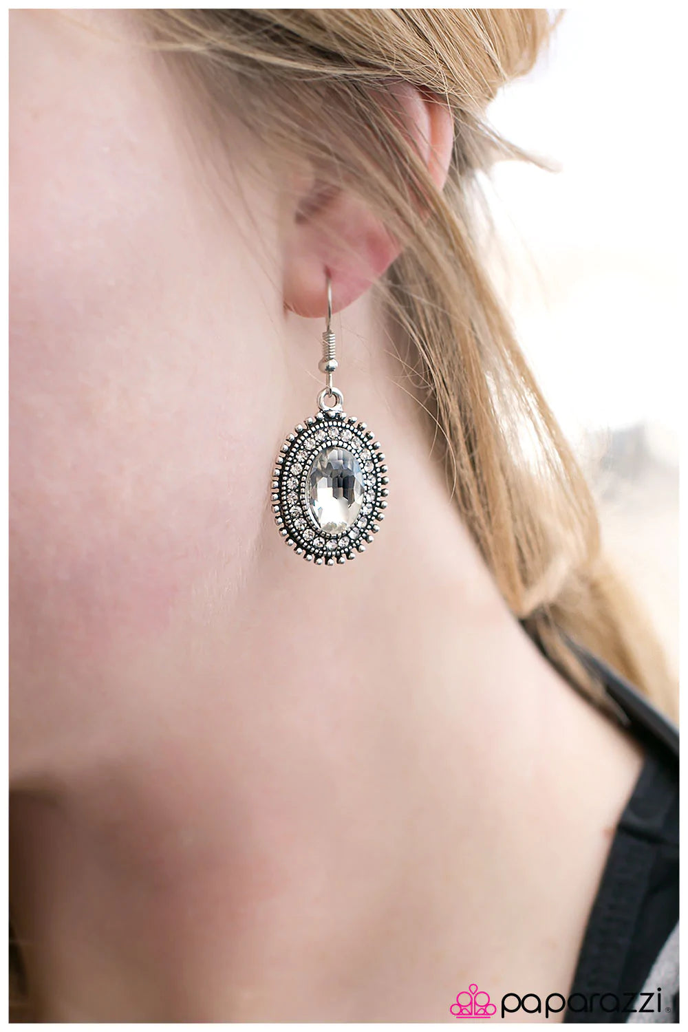 Paparazzi Earring ~ XOXO - White