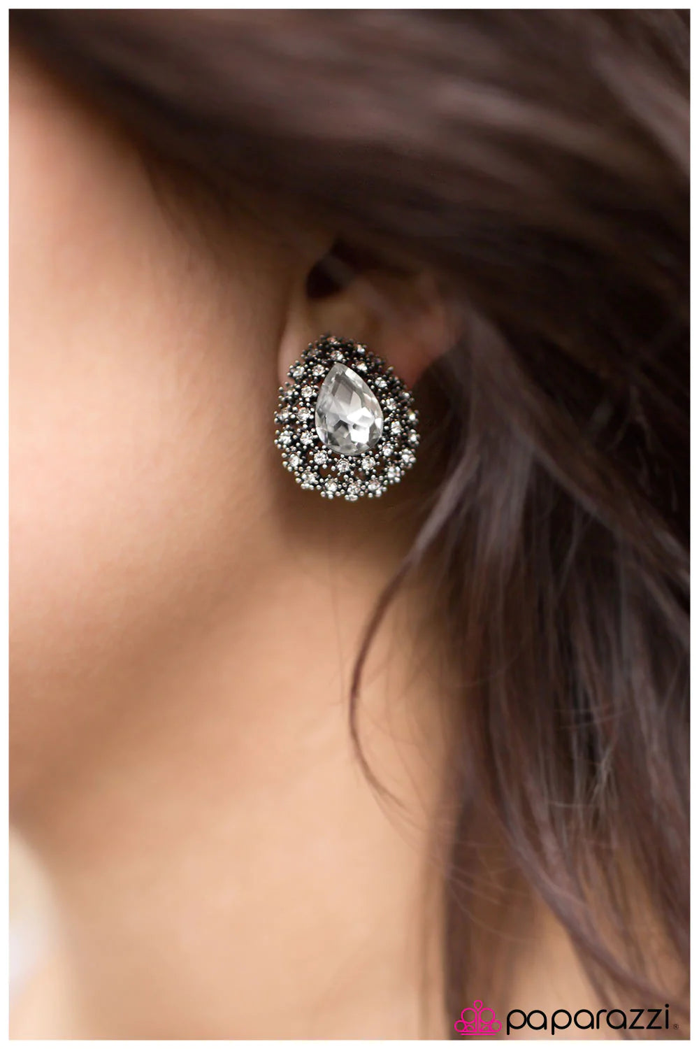Paparazzi Earring ~ Irreplaceable - White