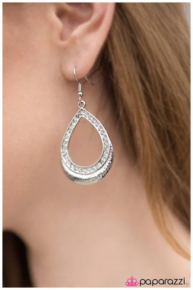 Paparazzi Earring ~ Im Calling Your Bluff - White