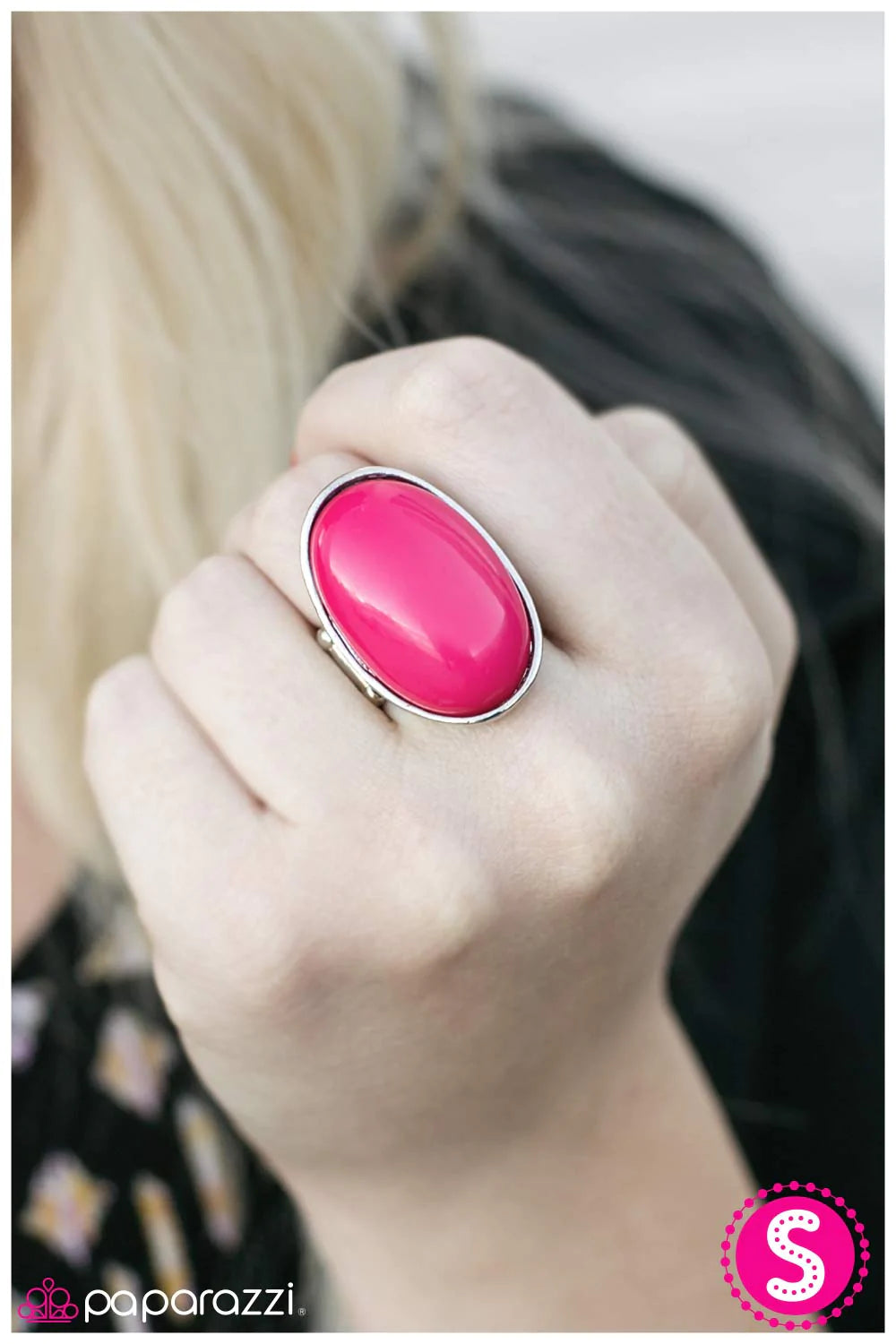 Paparazzi Ring ~ Pop Icon - Pink