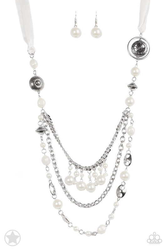 Paparazzi Necklace Blockbuster - All the Trimmings - Ivory White