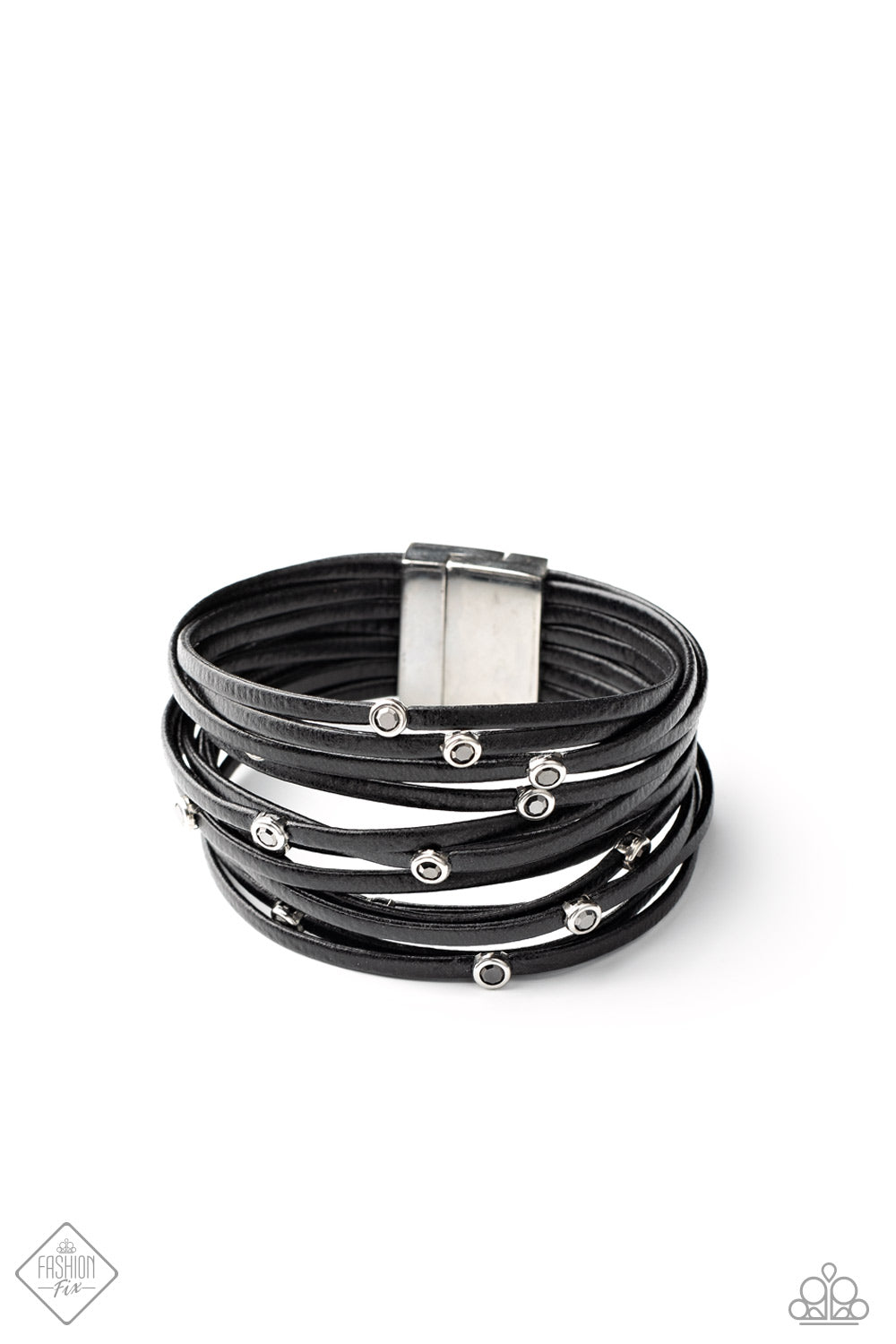 Pulsera Paparazzi Fashion Fix Diciembre 2020 ~ Capas sin miedo - Negro