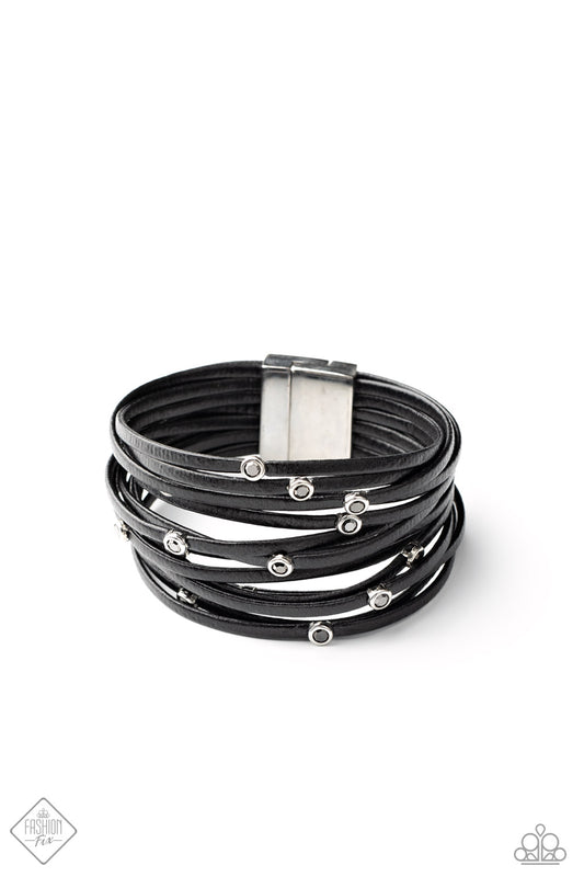 Pulsera Paparazzi Fashion Fix Diciembre 2020 ~ Capas sin miedo - Negro