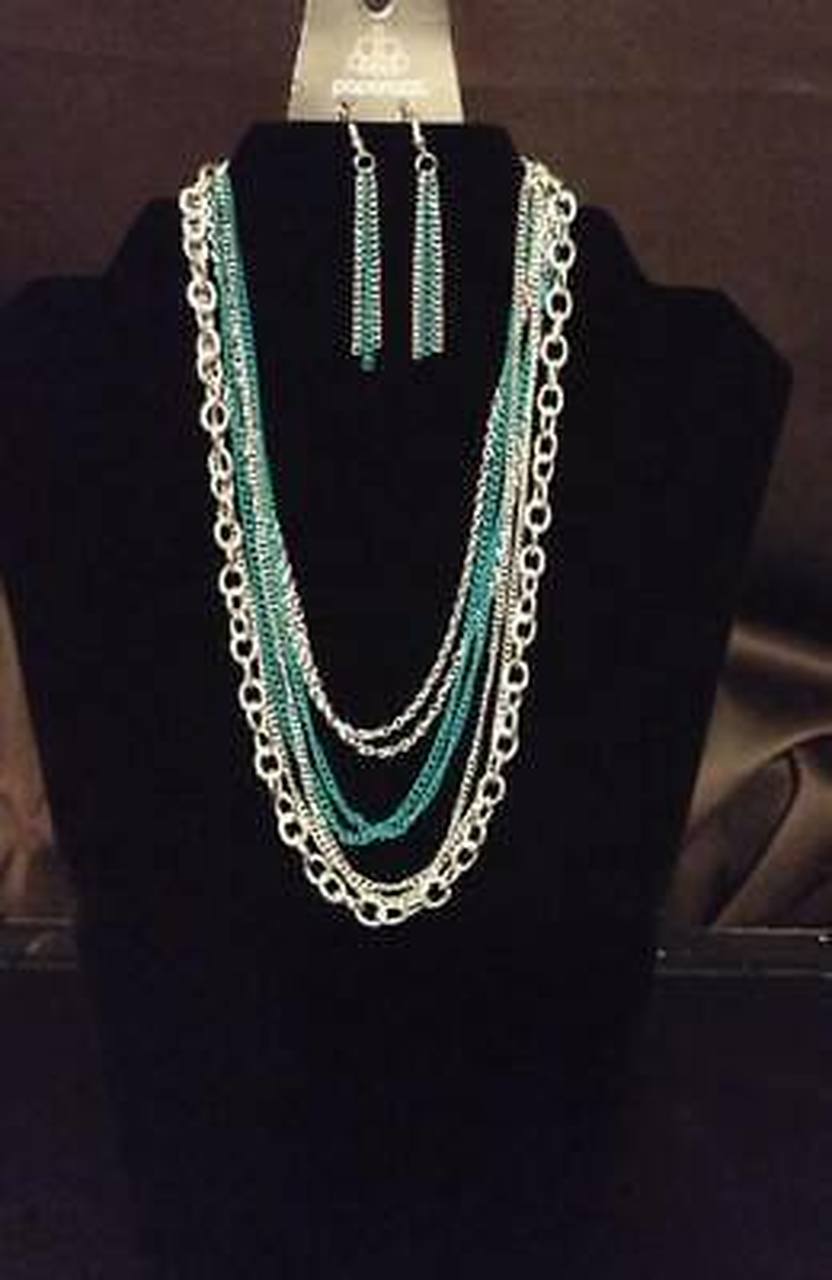 Collar Paparazzi ~ Intensamente industrial - Verde