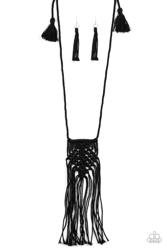 Collar Paparazzi ~ Mantra de macramé - Negro