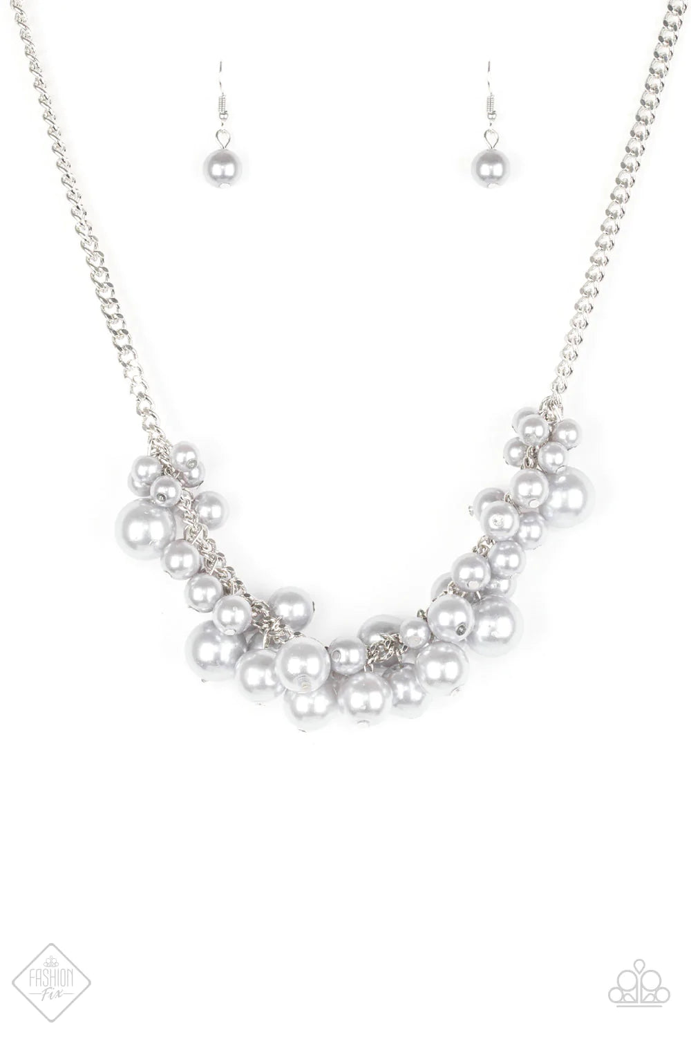 Paparazzi Necklace ~ Glam Queen - Silver