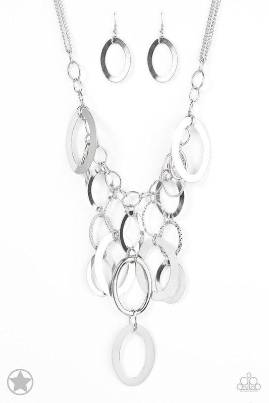 Paparazzi Necklace Blockbuster - A Silver Spell - Silver