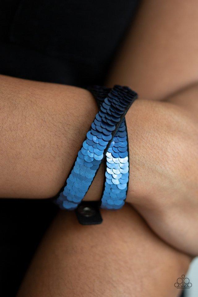 Pulsera Paparazzi ~ Under The SEQUINS - Púrpura