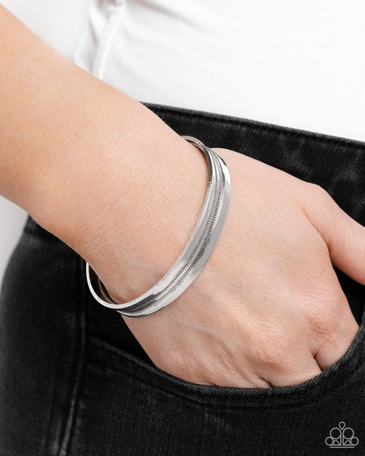 ​Treaded Tundra - Silver - Paparazzi Bracelet Image