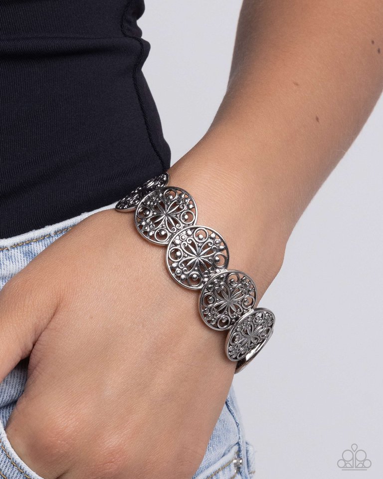 Paparazzi Bracelet Portico Picnic Silver Paparazzi Jewelry