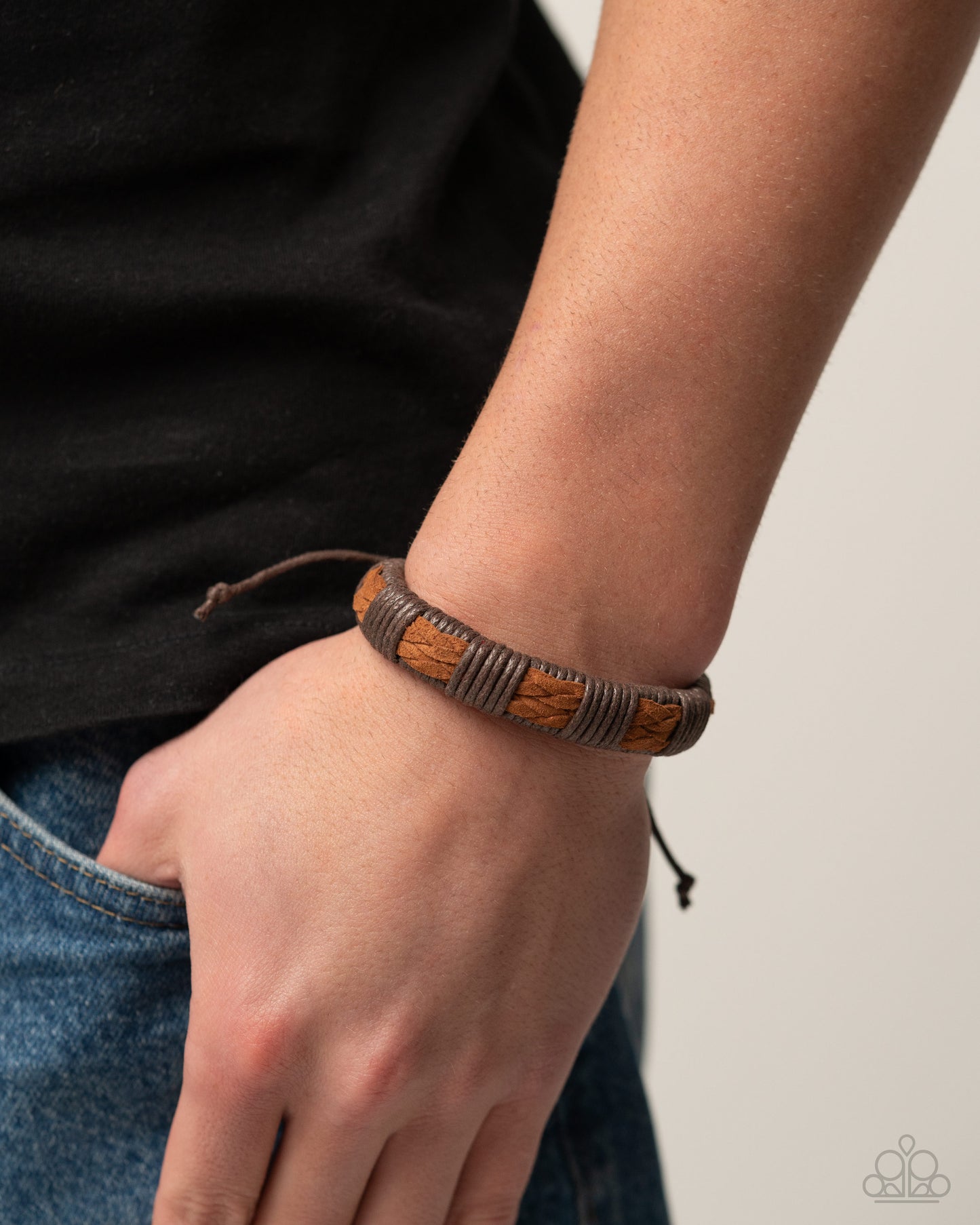 Pack Your Passport - Brown - Paparazzi Bracelet Image