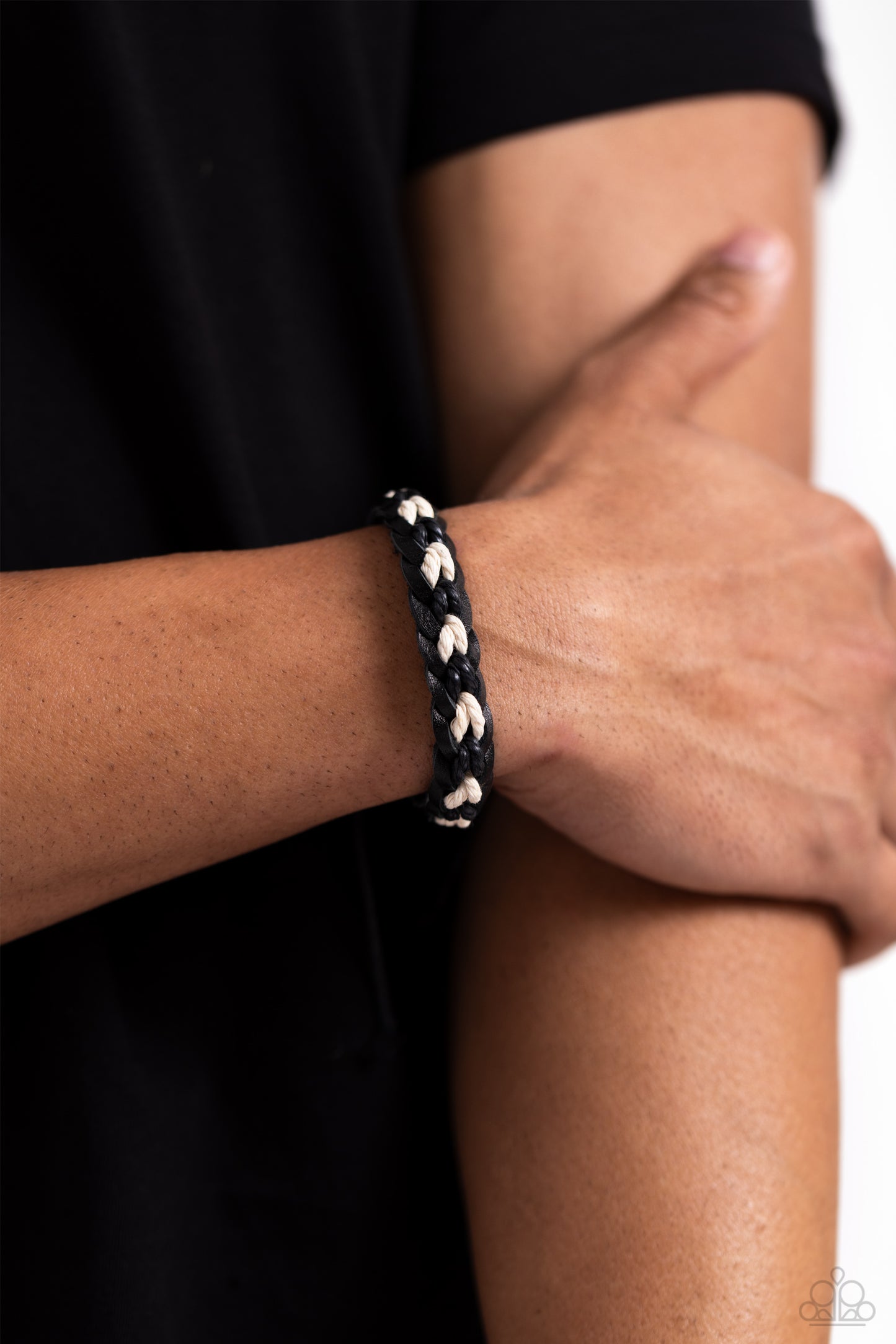 Tidal Drift - Black - Paparazzi Bracelet Image