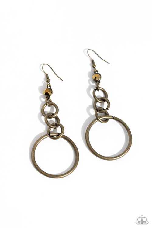 Glitzy Gesture - Paparazzi Earring Image