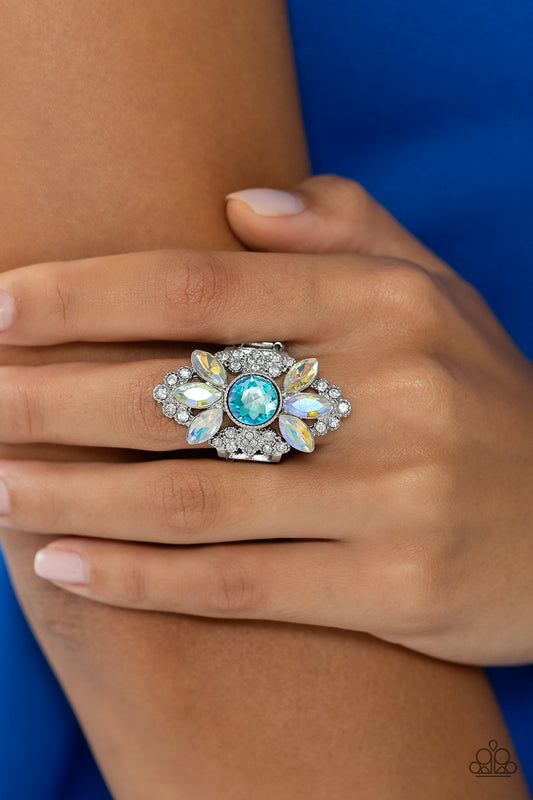 Anillo Paparazzi ~ GLISTEN Here - Azul