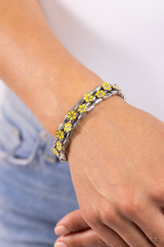 Scattered Springtime - Yellow - Paparazzi Bracelet Image