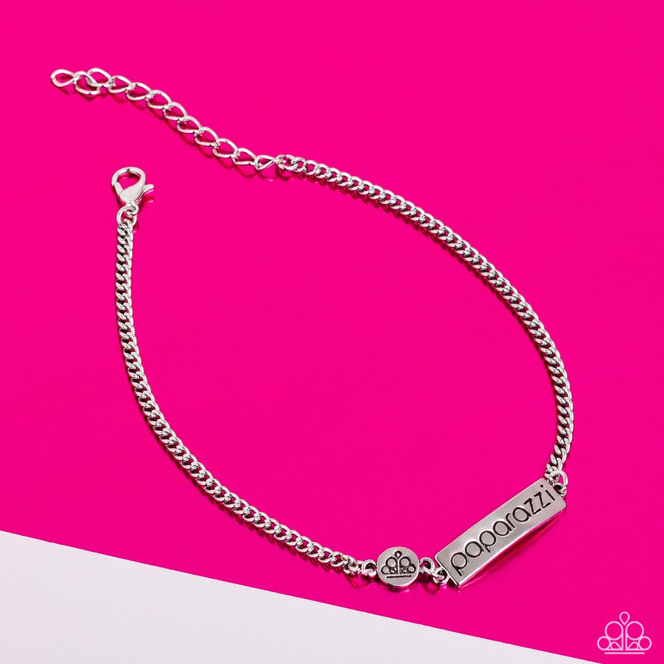 Credible Curves - Silver - Paparazzi Bracelet Image