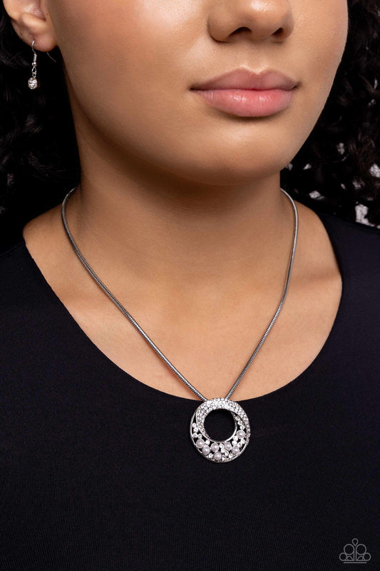 Scintillating Spiral - Paparazzi Necklace Image