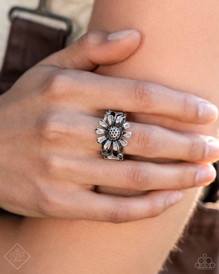 Landslide Lover - Silver - Paparazzi Ring Image