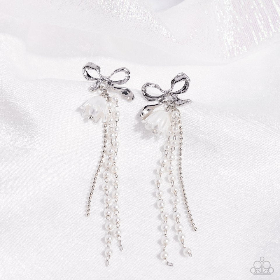 Garden Gain - White - Paparazzi Earring Image