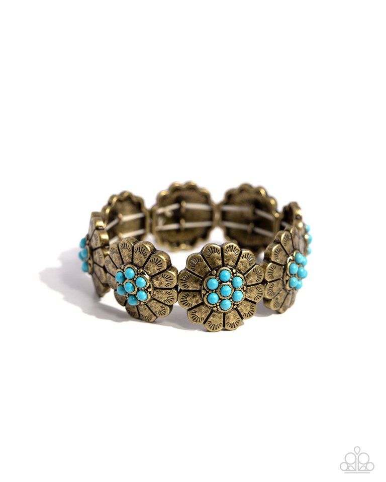 Textured Tribute - Brass - Paparazzi Bracelet Image