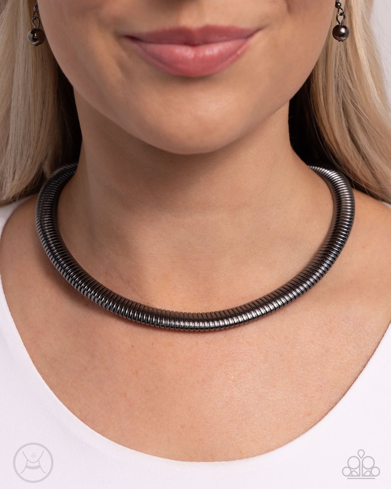 Choker Of The Century - Black - Paparazzi Necklace Image