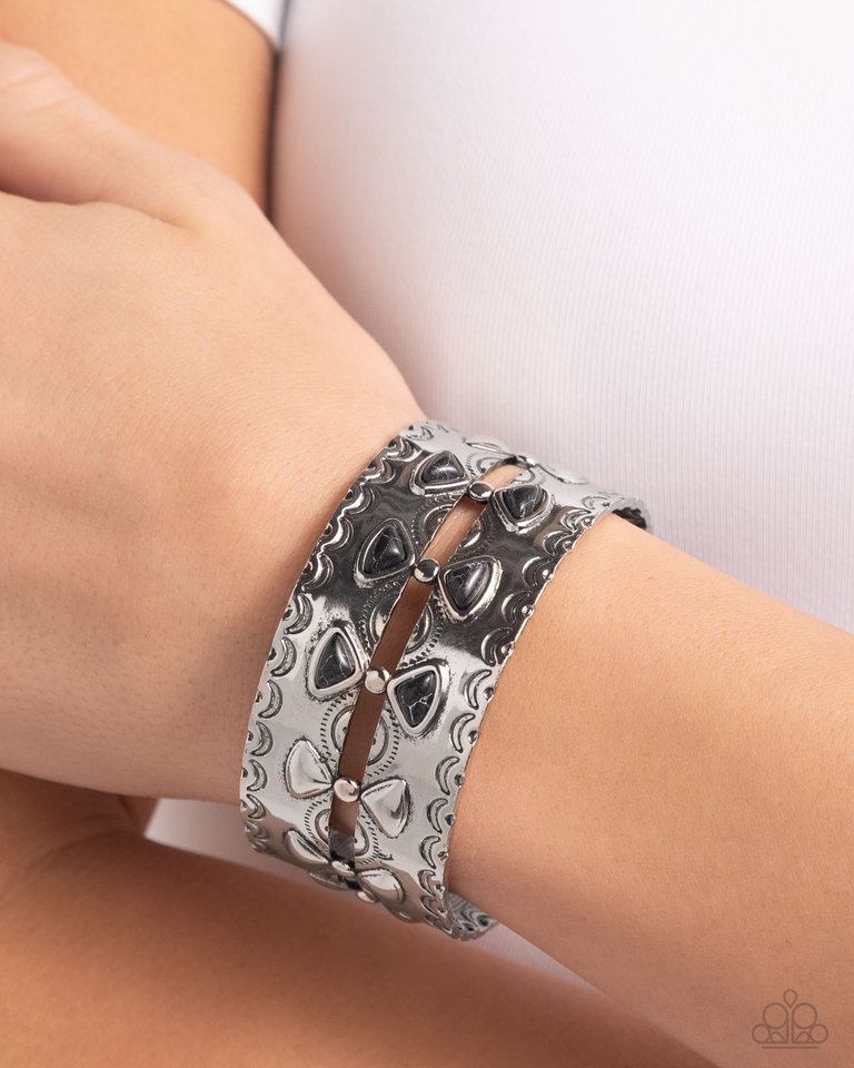 Harmonious Haven - Black - Paparazzi Bracelet Image