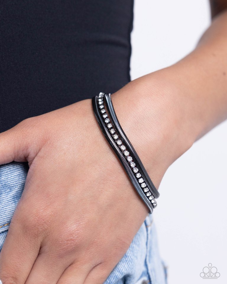 A SQUARE Treasure - Black - Paparazzi Bracelet Image