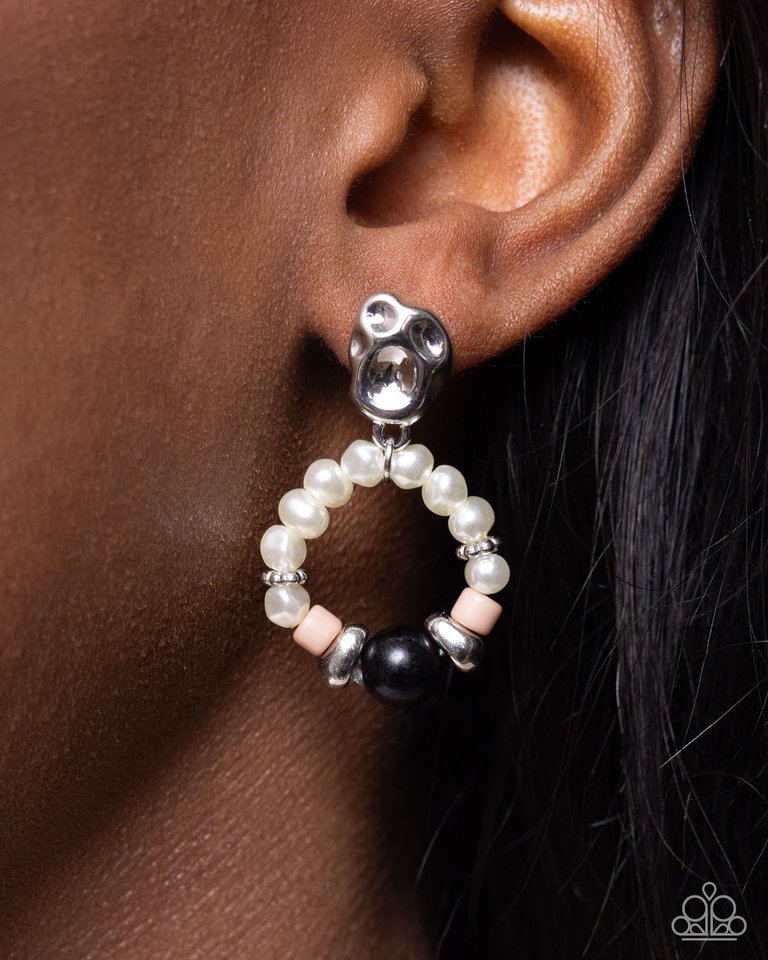 Swirl Selfie - Black - Paparazzi Earring Image