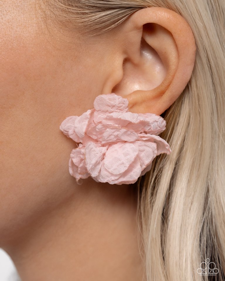 Tulle Twist - Pink - Paparazzi Earring Image